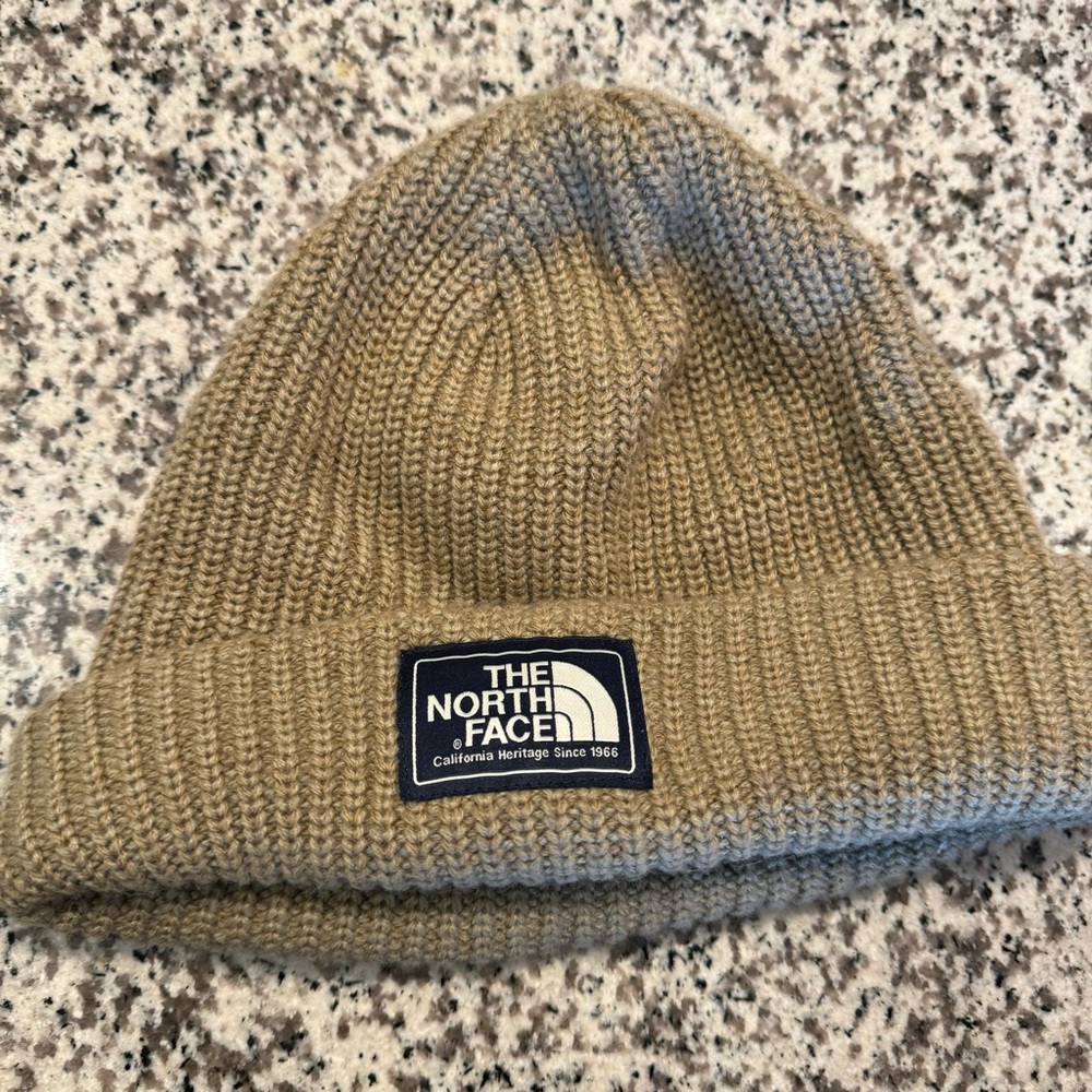 NWOT The North Face Salty Lined Beanie - Tan with Navy Logo